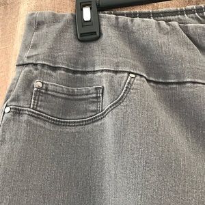 Grey denim pull-on pant